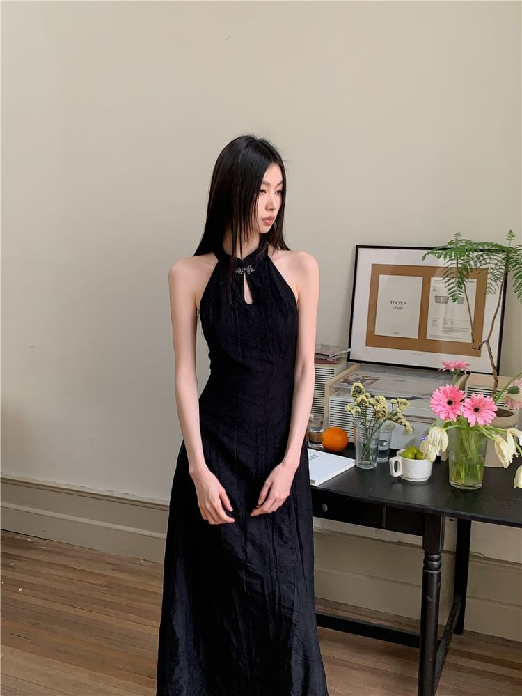Sleeveless Halter Plain Midi A-Line Qipao