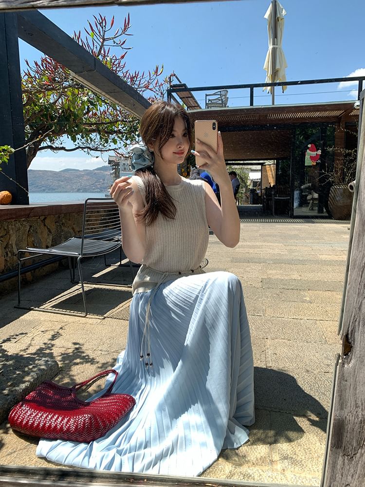 Crew Sleeveless Neck Plain Top Ribbed Knit