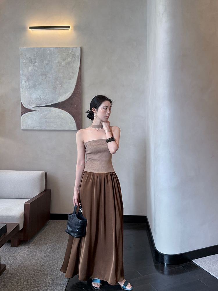 Halter Neck Plain Ribbed Knit Top