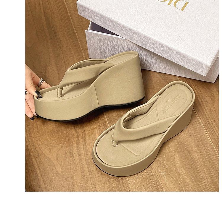 Wedge Flip-Flops Platform