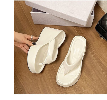 Wedge Flip-Flops Platform