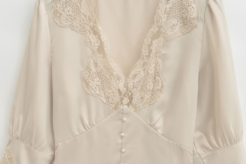 3/4 Sleeve V-Neck Lace Panel Blouse
