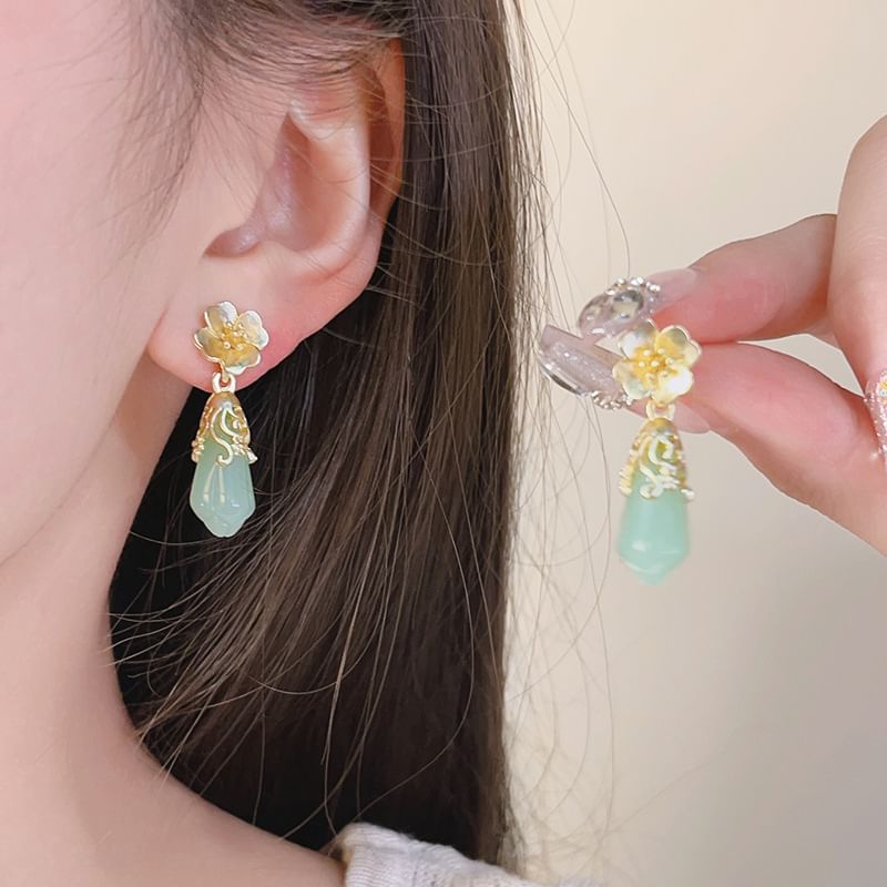 Jade Drop Floral Faux Earring