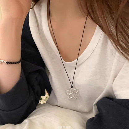 Necklace Flower Pendant Cord