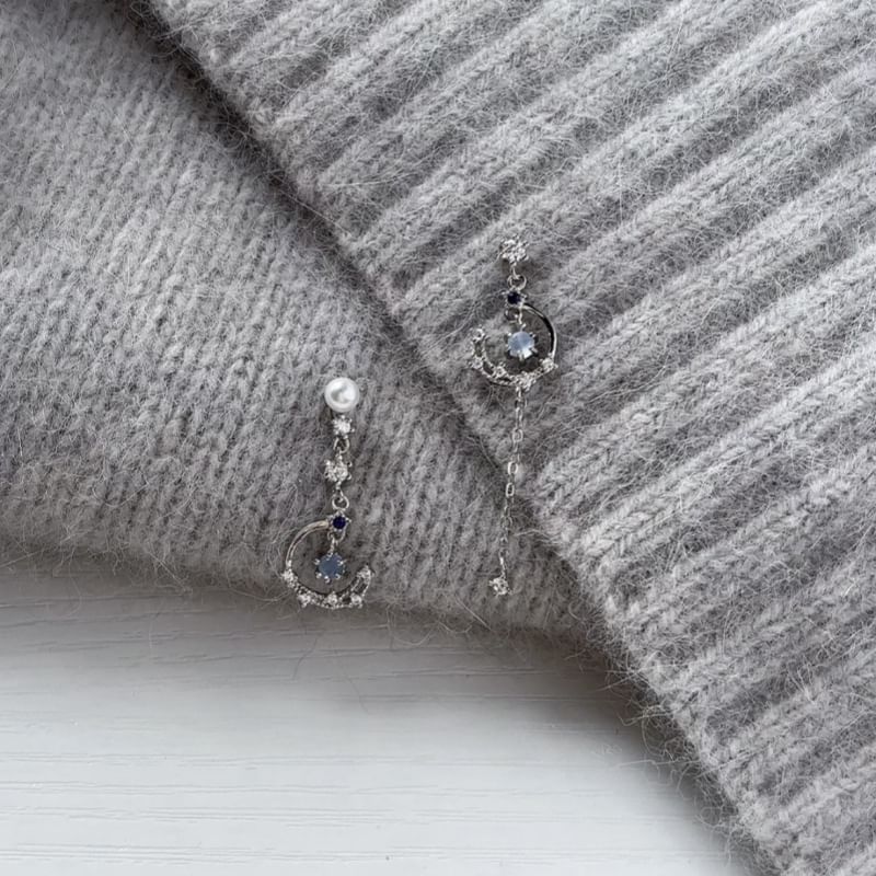 Clip Earring Asymmetrical On Drop Rhinestone Faux Pearl /