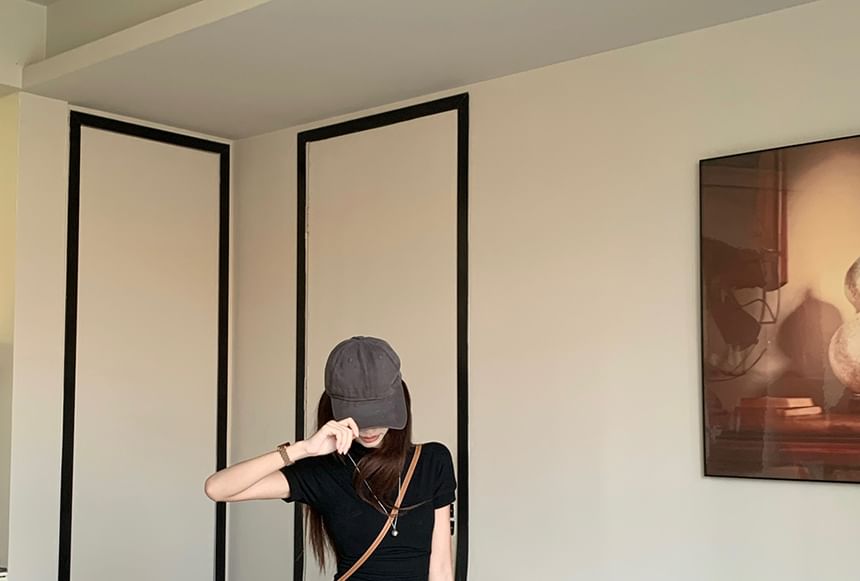 Short-Sleeve Crew Neck Tee with High-Rise Smooth Flared Long Skirt