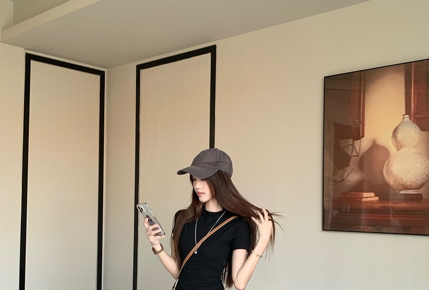 Short-Sleeve Crew Neck Tee with High-Rise Smooth Flared Long Skirt
