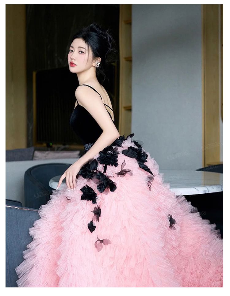 Spaghetti Strap Two Tone Floral Applique Tiered Panel Mesh A-Line Evening Gown