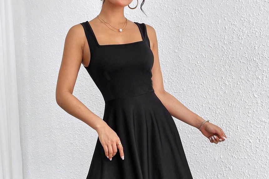 Sleeveless Square Neck Plain Maxi Evening Gown