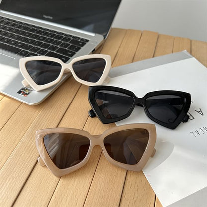 Oversized Cat-Eye Sunglasses