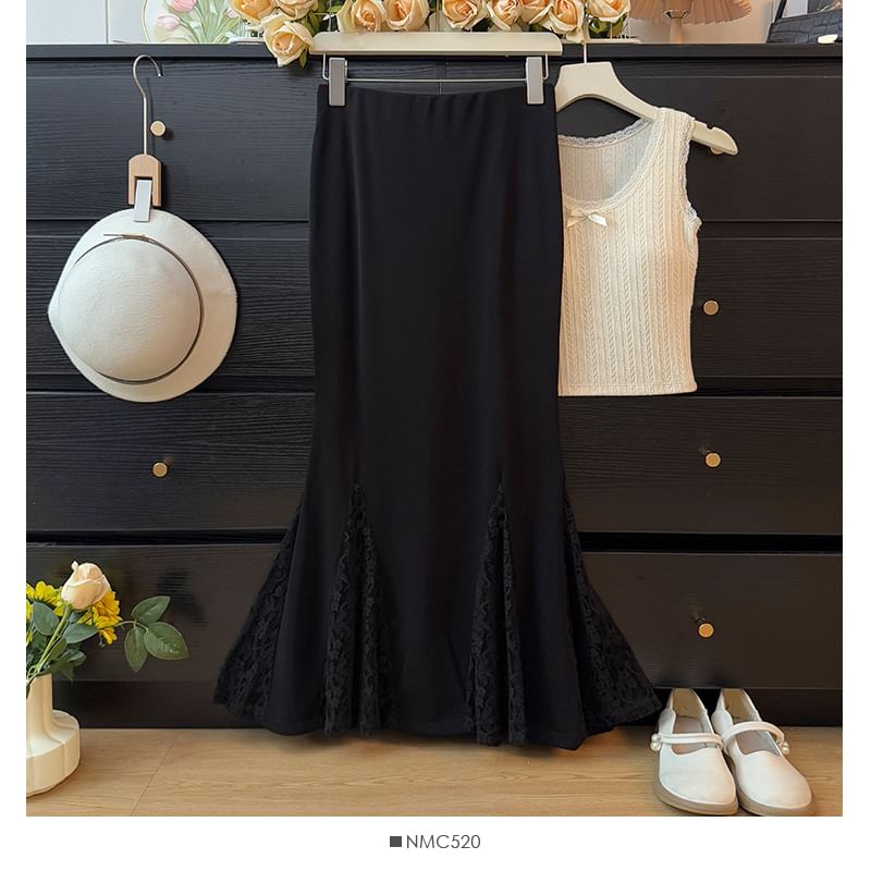 High-Rise Smooth Lace-Paneled Mermaid Midi Skirt