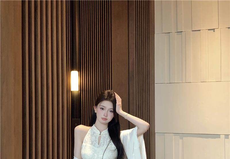 Sleeveless Halter Jacquard Midi Qipao / Light Jacket