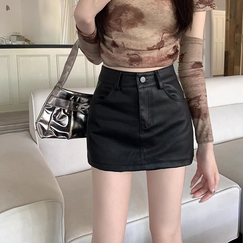 Faux Leather High Rise Pencil Mini Skirt in Solid Hue