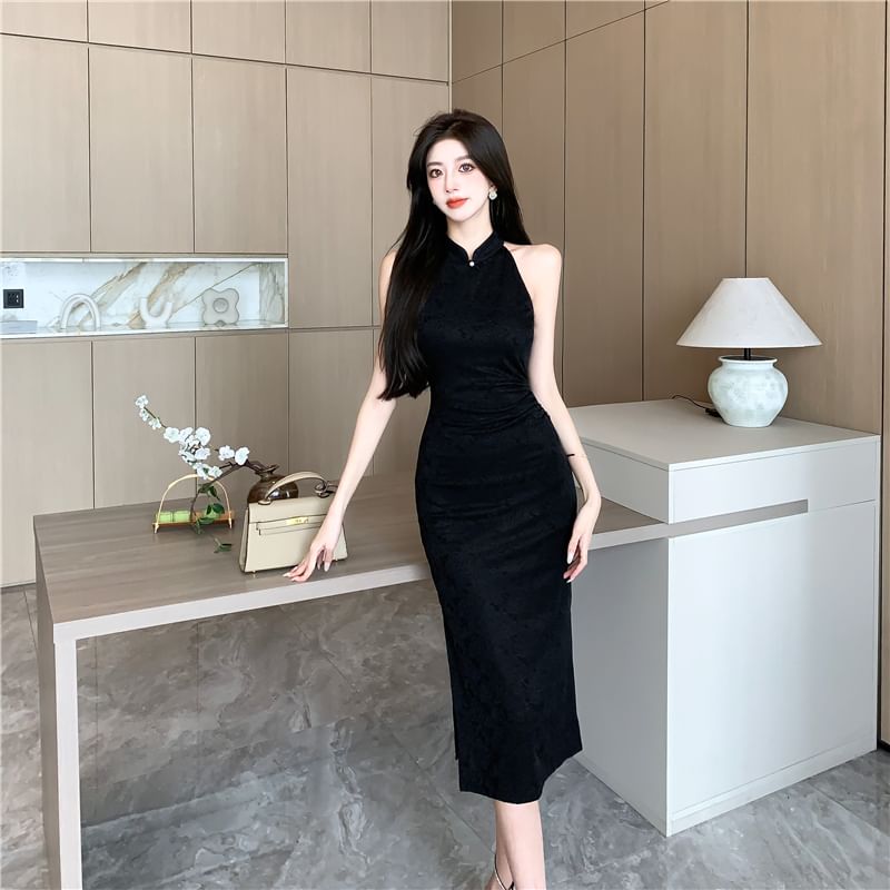 Sleeveless Plain Slit Midi Sheath Qipao