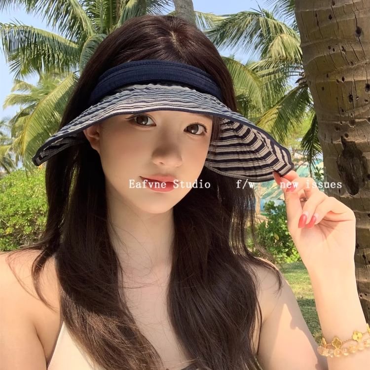 Brim Wide Visor Striped
