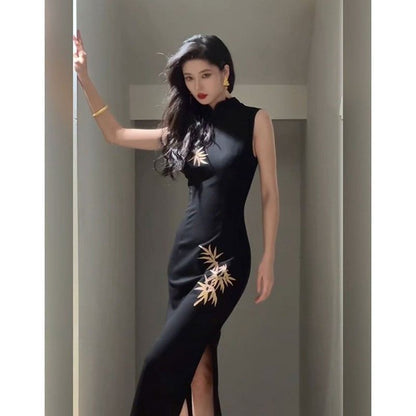 Sleeveless Mock Neck Floral Maxi Qipao