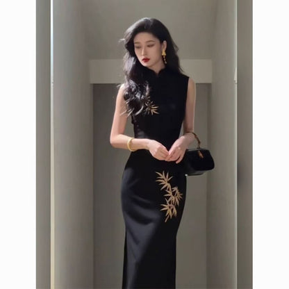 Sleeveless Mock Neck Floral Maxi Qipao