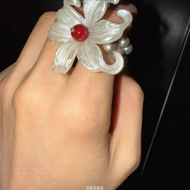 Pearl Alloy Faux Elastic Ring Floral