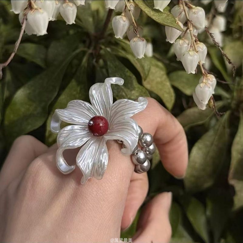 Pearl Alloy Faux Elastic Ring Floral