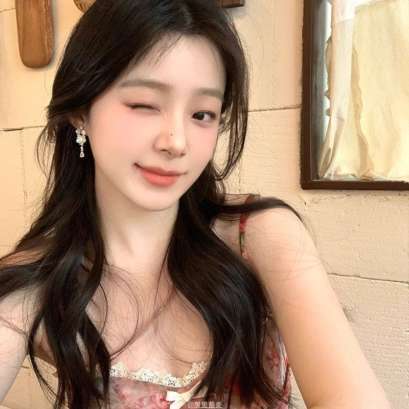 Rhinestone Alloy Floral Earring Drop