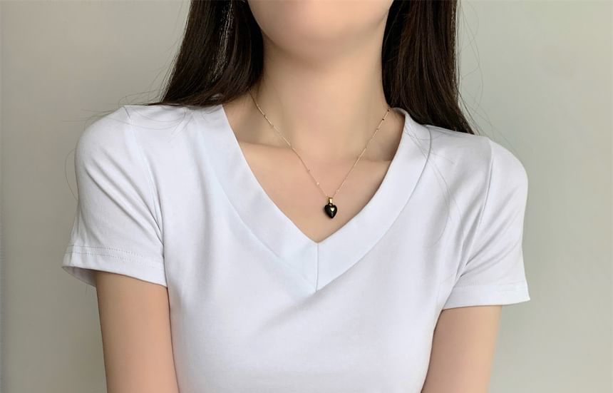 Plain V-Neck Short-Sleeved T-Shirt