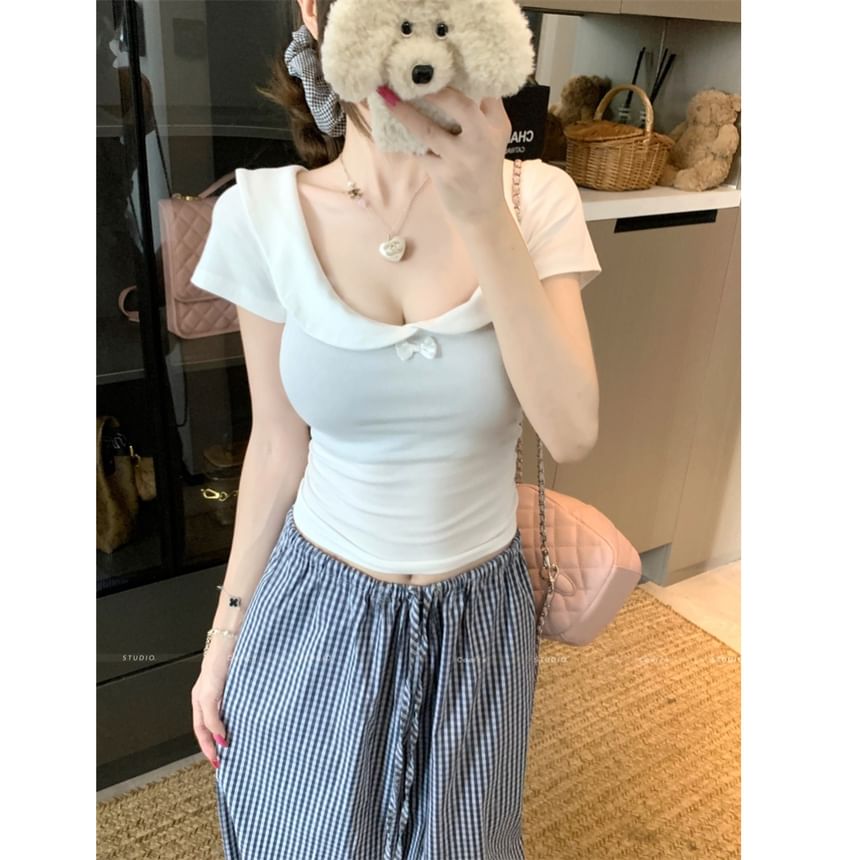 Plain Scoop Neck Cropped Short-Sleeved Top