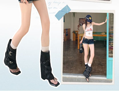 Low Rise Washed Frayed Denim Hot Pants