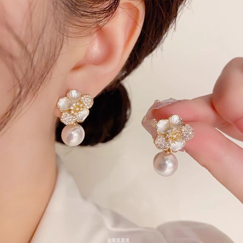 Faux CZ Pearl Flower Drop Earring