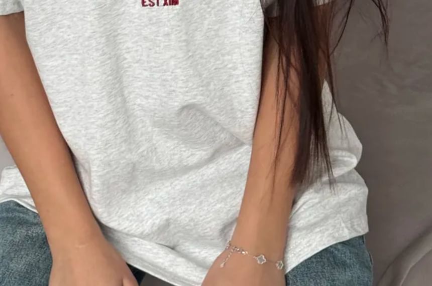 Lettering Elbow-Sleeve Neck Crew Embroidered Tee