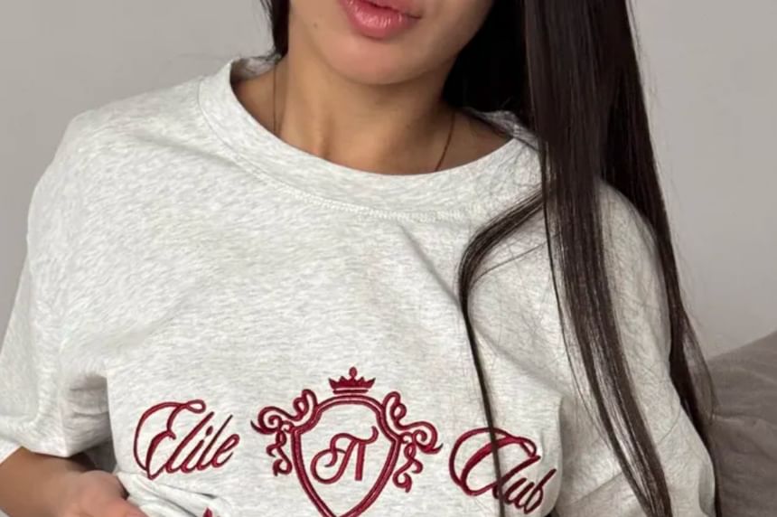 Lettering Elbow-Sleeve Neck Crew Embroidered Tee