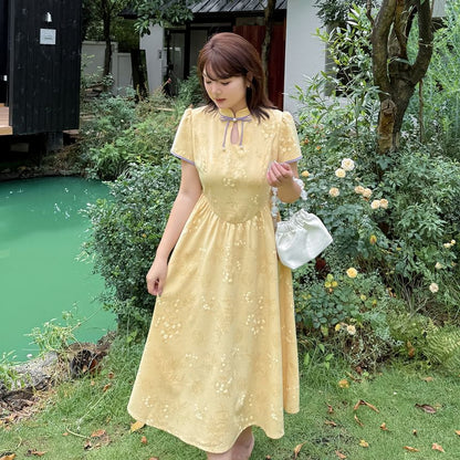 Plus Size Short-Sleeve Floral Embroidered Midi A-Line Qipao