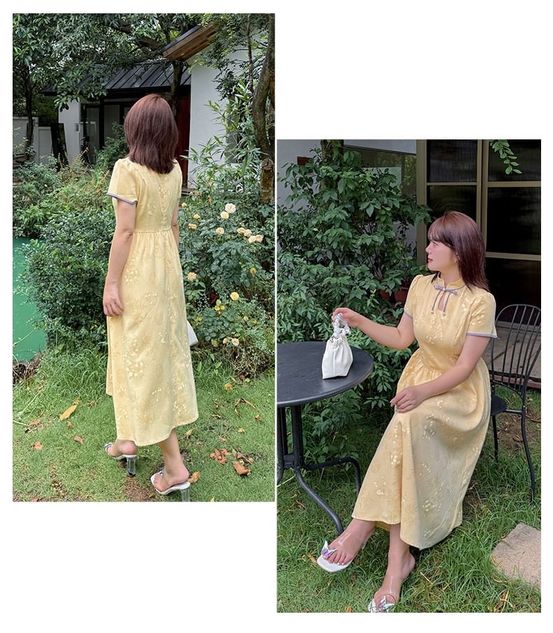 Plus Size Short-Sleeve Floral Embroidered Midi A-Line Qipao