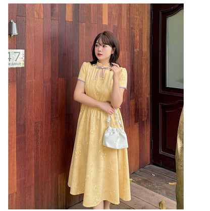 Plus Size Short-Sleeve Floral Embroidered Midi A-Line Qipao