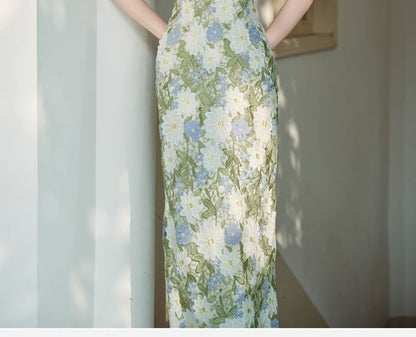 Sleeveless Stand Collar Floral Lace Maxi Sheath Qipao / Plain Crop Cardigan / Set