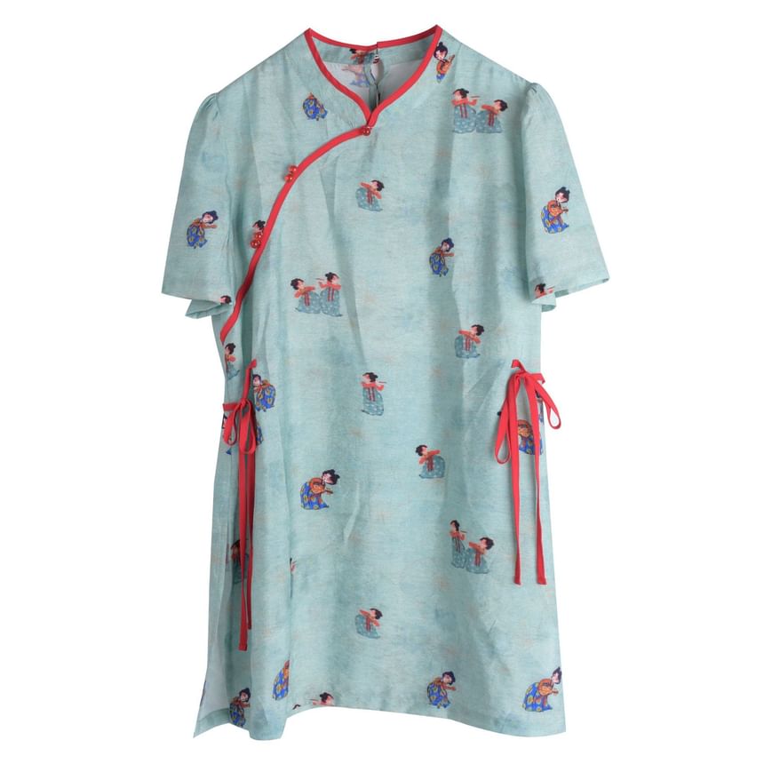 Plus Size Short-Sleeve Stand Collar Patterned Contrast Trim Tie Waist Blouse / Elastic Waist Wide Leg Shorts