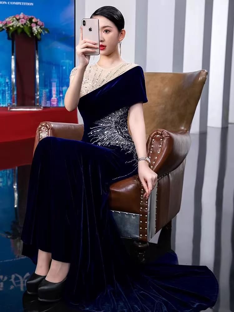 Short Sleeve Round Neck Sequin Panel Mesh Trumpet Evening Gown