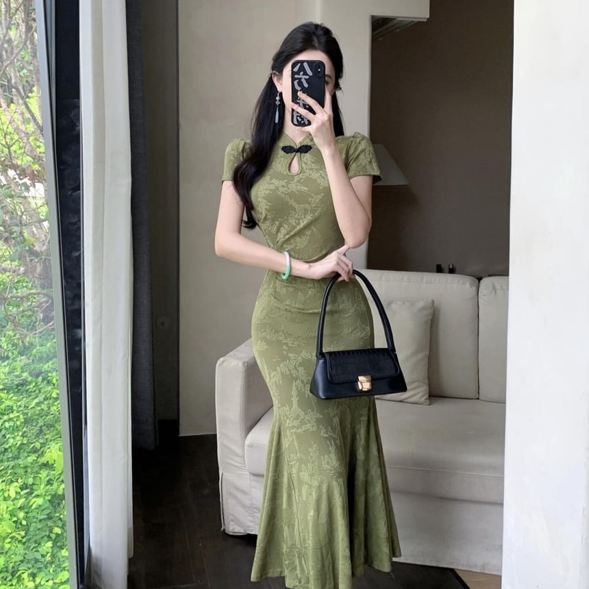 Short-Sleeve Jacquard Cutout Midi Mermaid Qipao