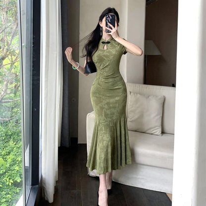 Short-Sleeve Jacquard Cutout Midi Mermaid Qipao