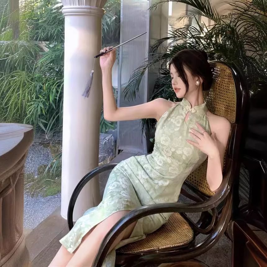 Sleeveless Floral Slit Maxi Qipao