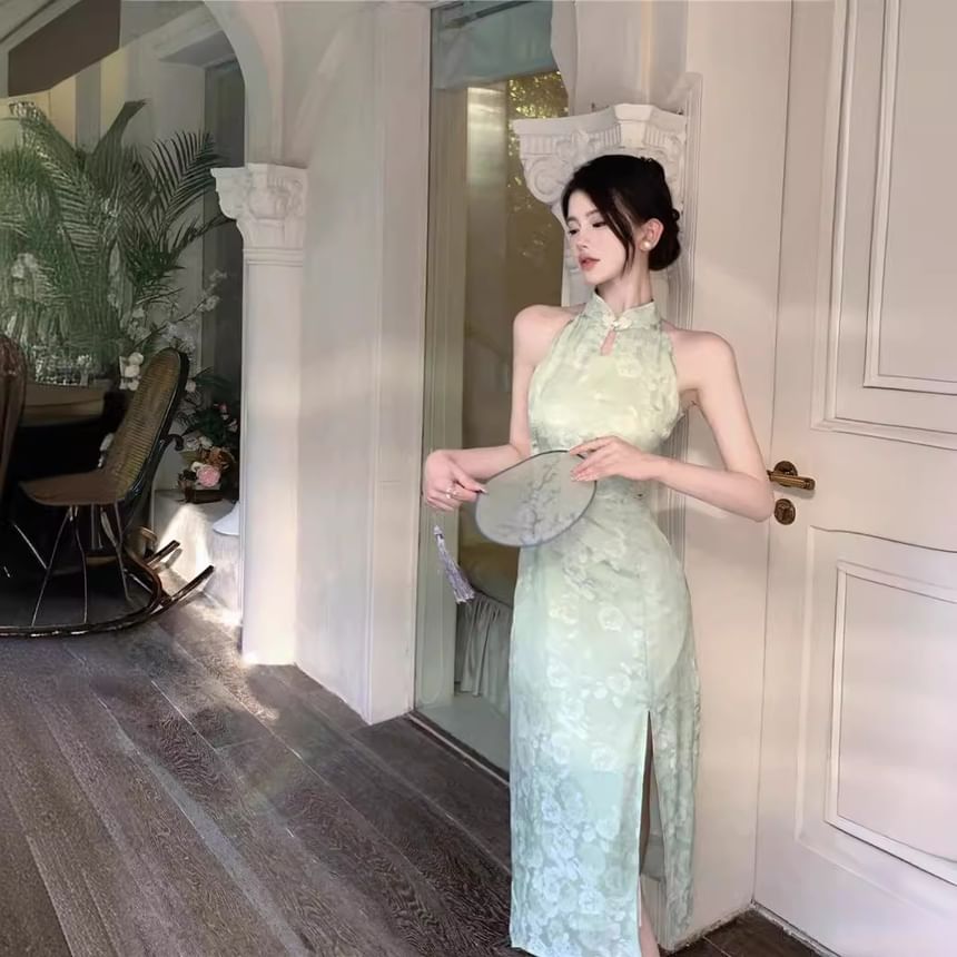 Sleeveless Floral Slit Maxi Qipao