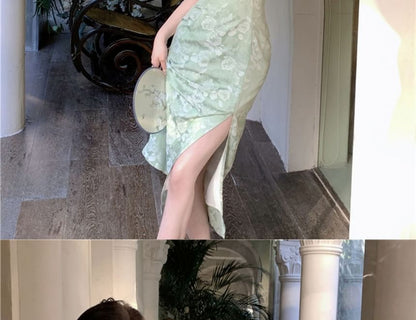 Sleeveless Floral Slit Maxi Qipao