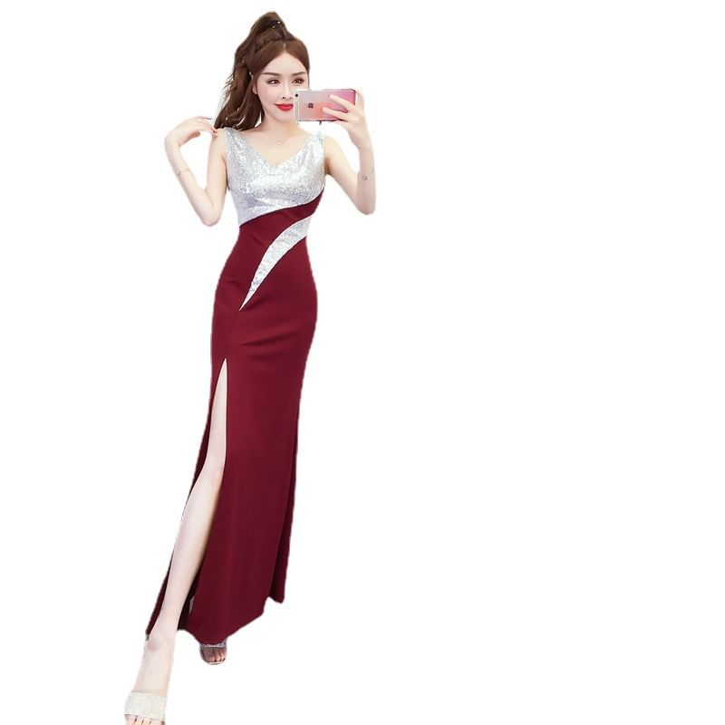 Sleeveless V-Neck Sequin Panel Open Back Slit Mermaid Evening Dress