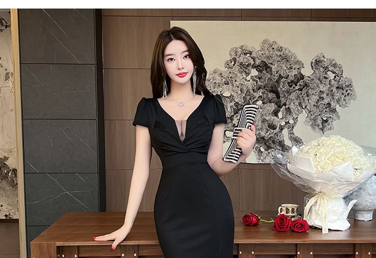 Short-Sleeve Plunge Plain Slit Mermaid Evening Dress