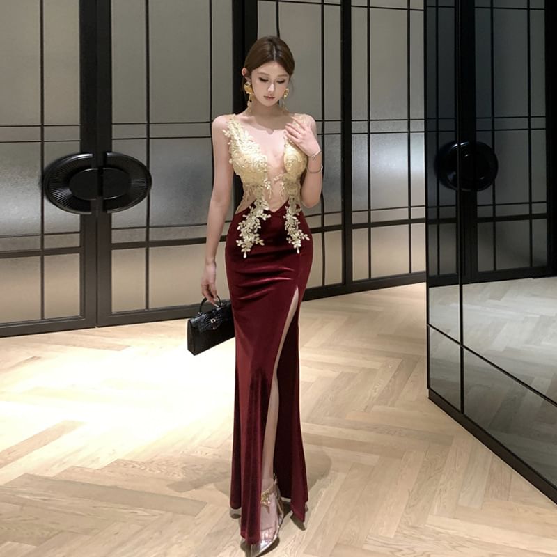 Sleeveless Plunge Lace Panel Slit Sheath Evening Dress