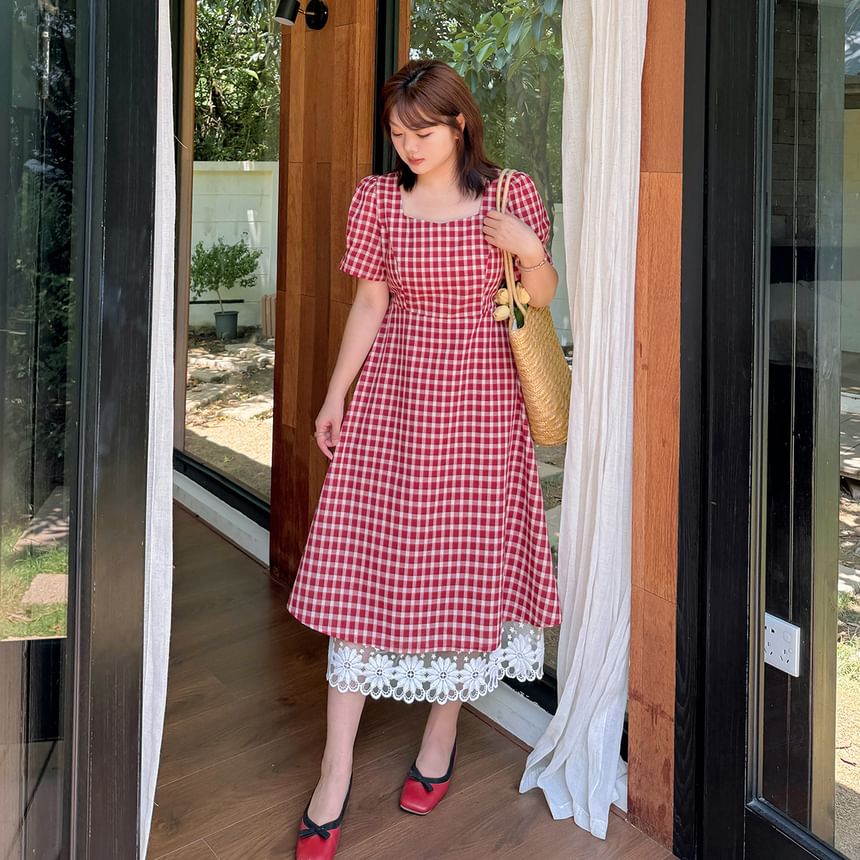 Plus Size Short-Sleeve Square Neck Plaid Lace Trim Midi A-Line Dress