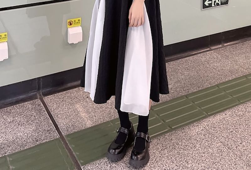 Short-Sleeve Two Tone Panel Midi A-Line Qipao