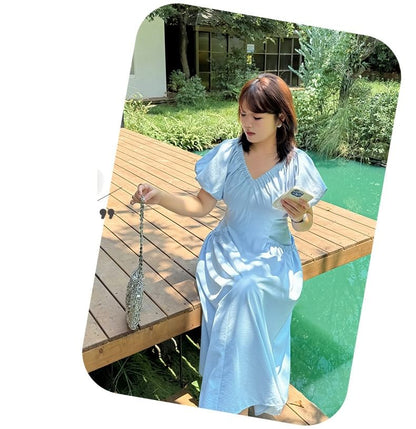 Plus Size Puff Short Sleeve V-Neck Plain Ruched Midi A-Line Dress