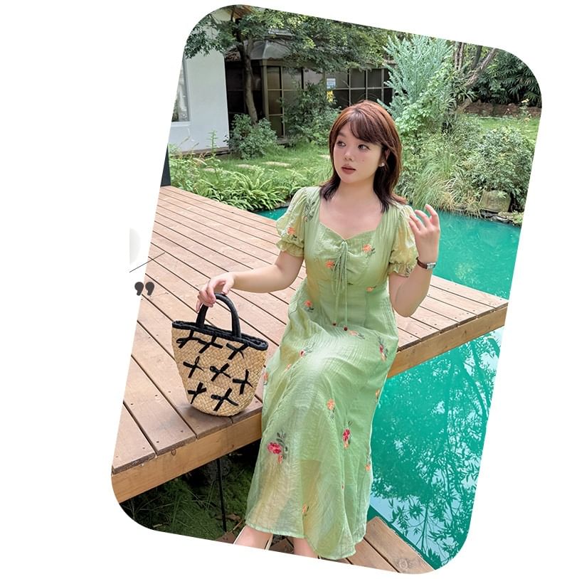 Plus Size Short Sleeve Sweetheart Neck Floral Embroidered Midi A-Line Dress