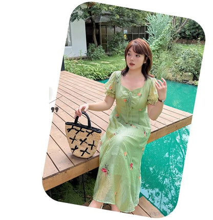 Plus Size Short Sleeve Sweetheart Neck Floral Embroidered Midi A-Line Dress