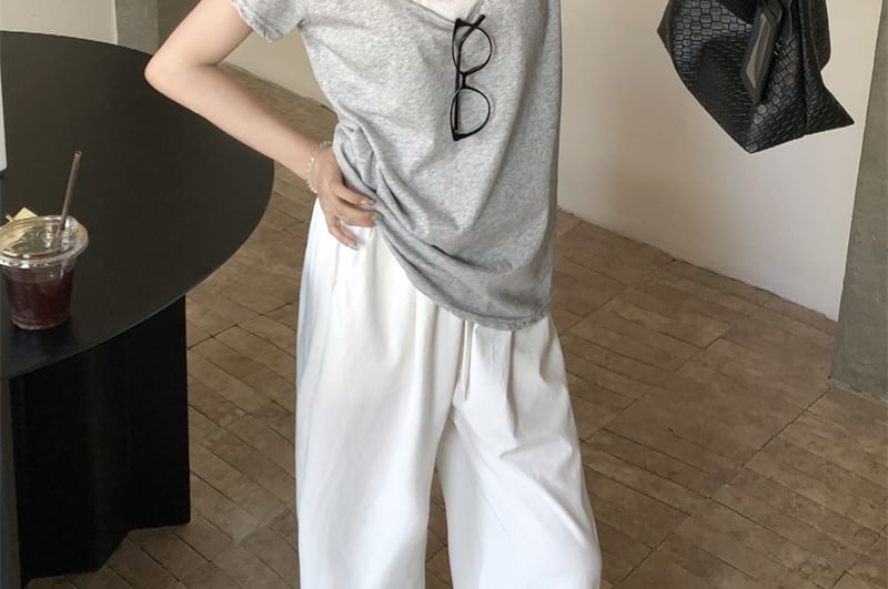 Mock Two-Piece Round-Neck Short-Sleeved Tee